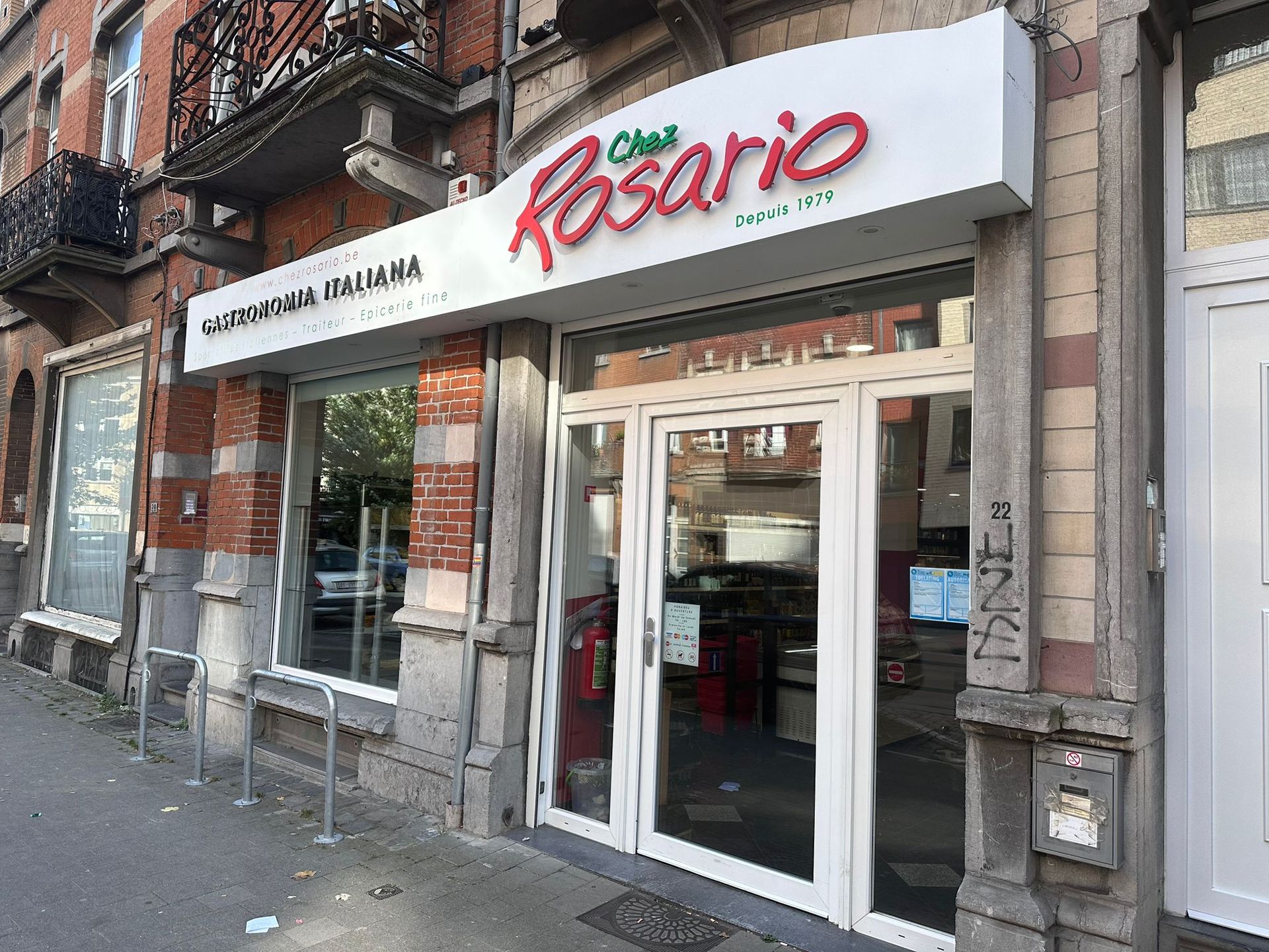 Devanture Magasin Devanture Chez Rosario